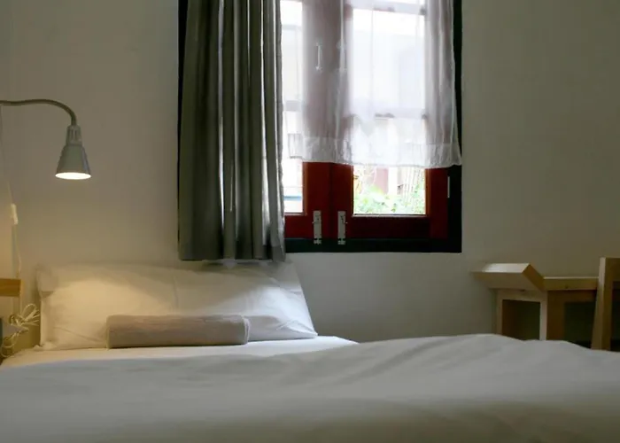 T-Boutique Hostel - Hua Lamphong Bangkok