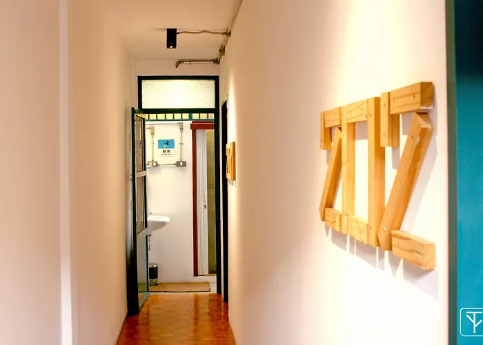 T-boutique - Hua Lamphong بيت شباب