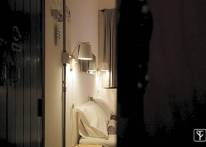 بيت شباب T-boutique - Hua Lamphong