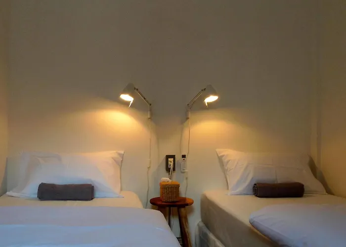 T-boutique - Hua Lamphong بيت شباب *